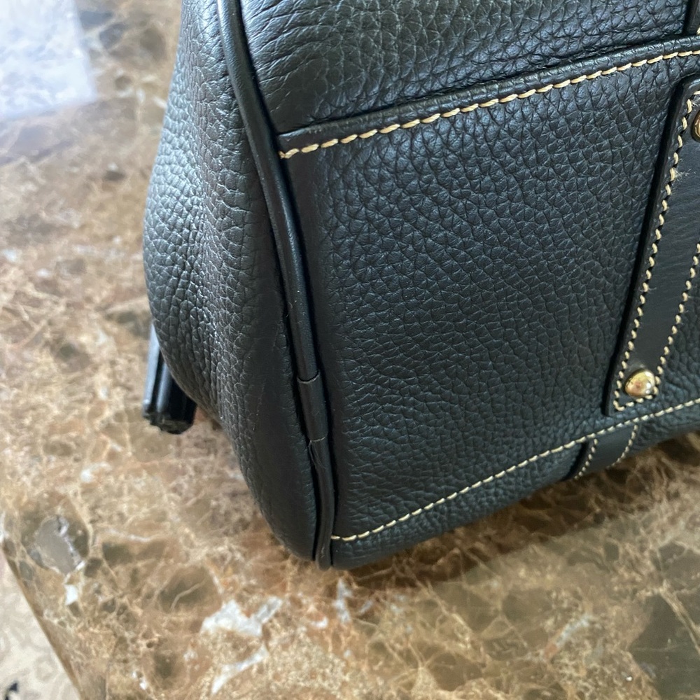 Dooney & Bourke EUC LARGE Black Pebbled Leather Satchel - Picture 4 of 10